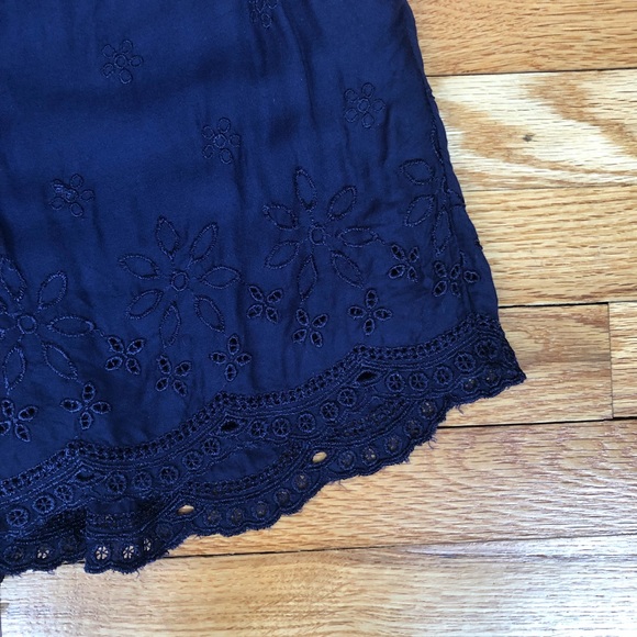 Lauren Conrad Navy Blue Shorts. Size 4 NWOT - Picture 4 of 5